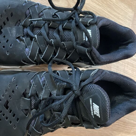 Nike Lunar Fingertrap TR Wide Black Men's Sneaker Shoe Size 9.5W - Picture 6 of 9
